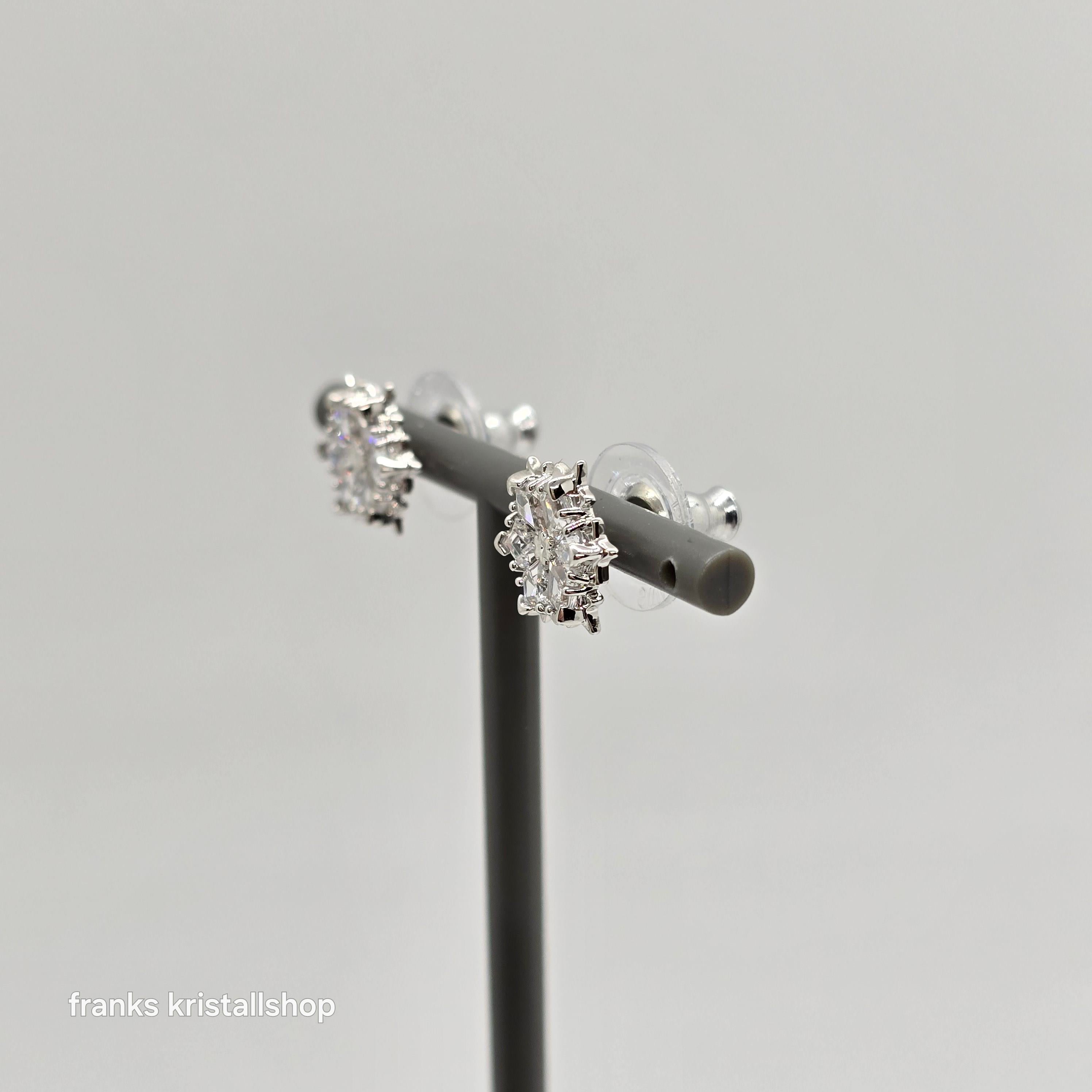 SWAROVSKI Magic Ohrstecker Schneeflocke, Weiß, Rhodiniert 5627347