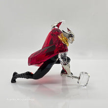 Lade das Bild in den Galerie-Viewer, SWAROVSKI Marvel Thor 5677044
