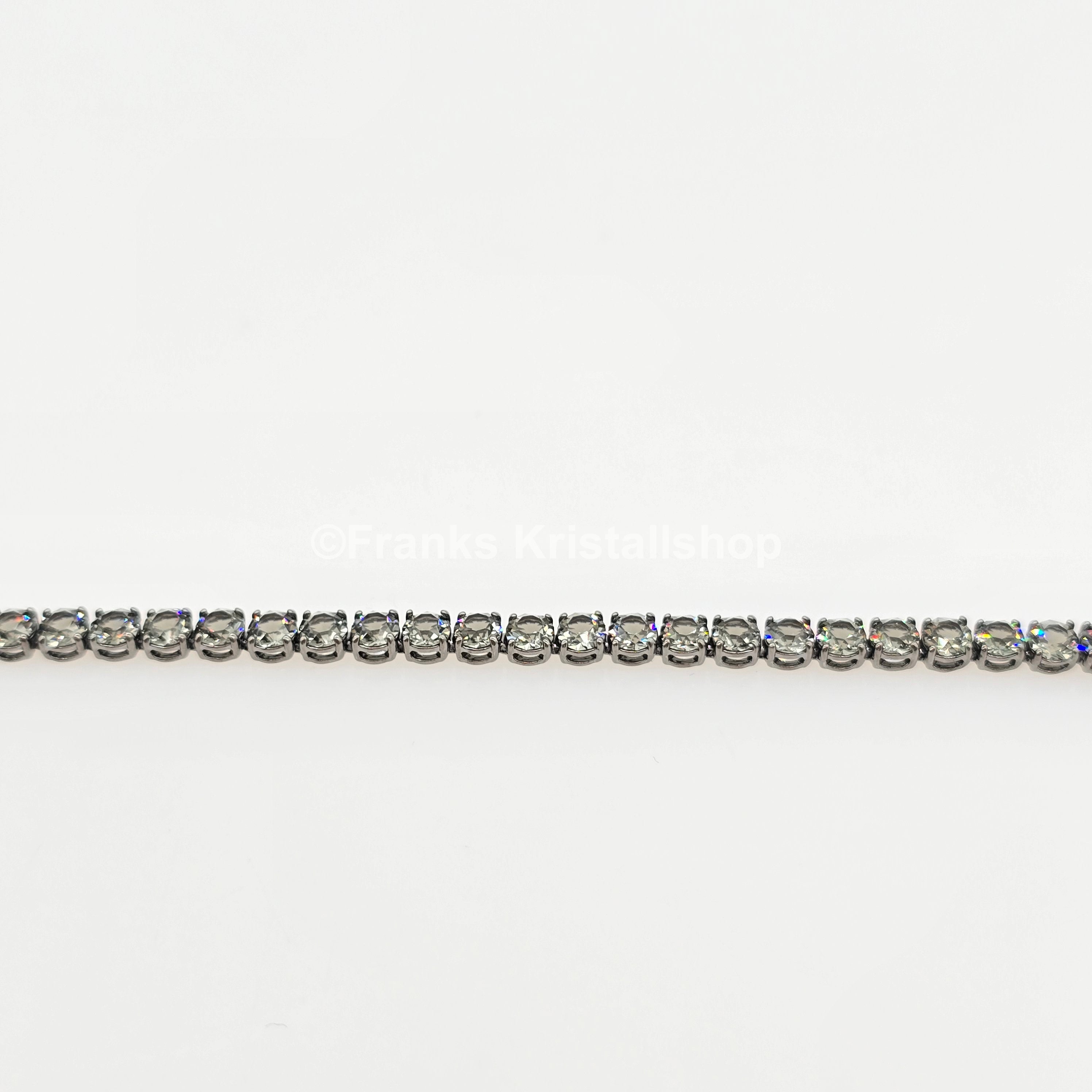 SWAROVSKI Matrix Tennis Armband Größe M Grau, Rhodiniert 5514655
