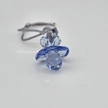 Lade das Bild in den Galerie-Viewer, SWAROVSKI Memories Baby Schnuller Ein Junge Hellblau 1194058
