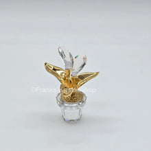 Lade das Bild in den Galerie-Viewer, SWAROVSKI Memories Calla Lilien Gold 675654
