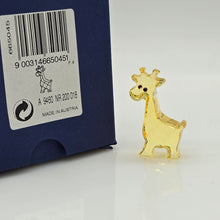 Lade das Bild in den Galerie-Viewer, SWAROVSKI Memories Gina Die Giraffe 665045
