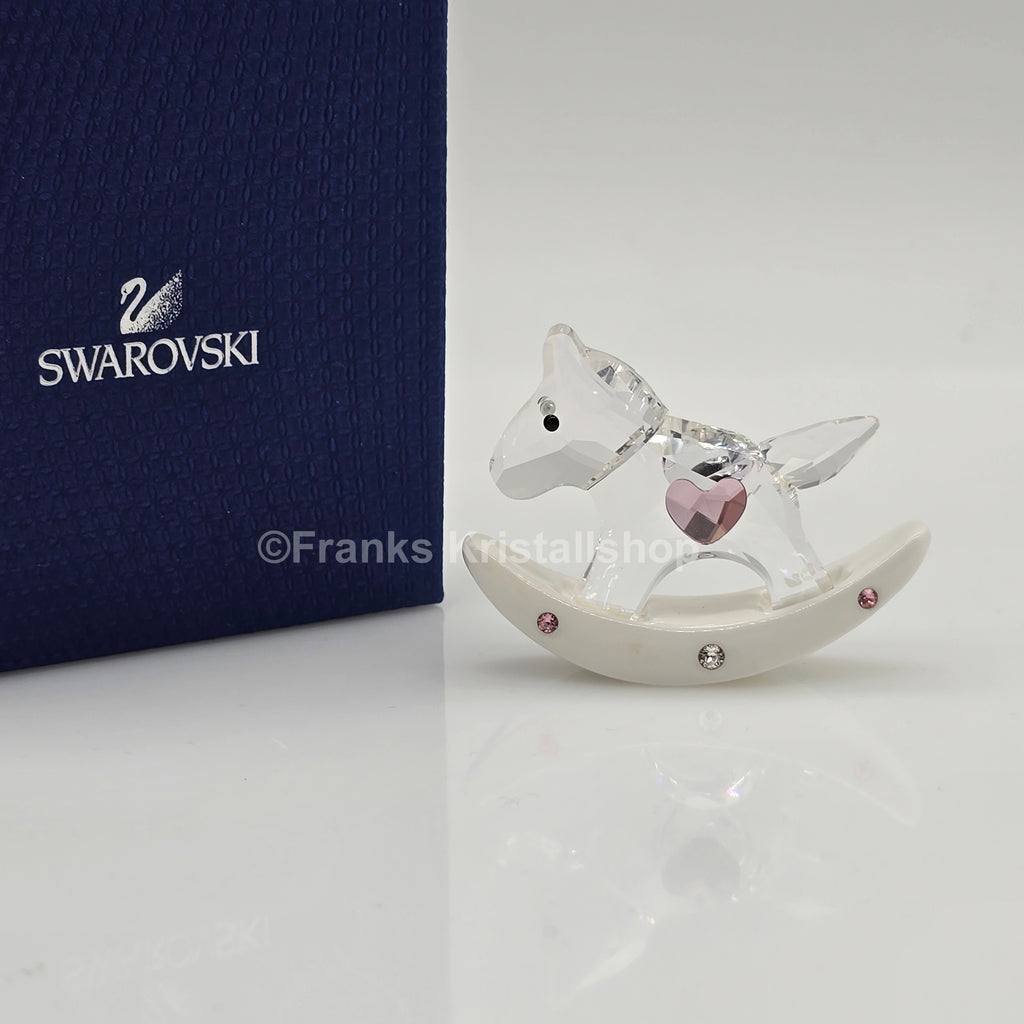 SWAROVSKI Memories Schaukelpferd Ein Mädchen Rosa 5136924