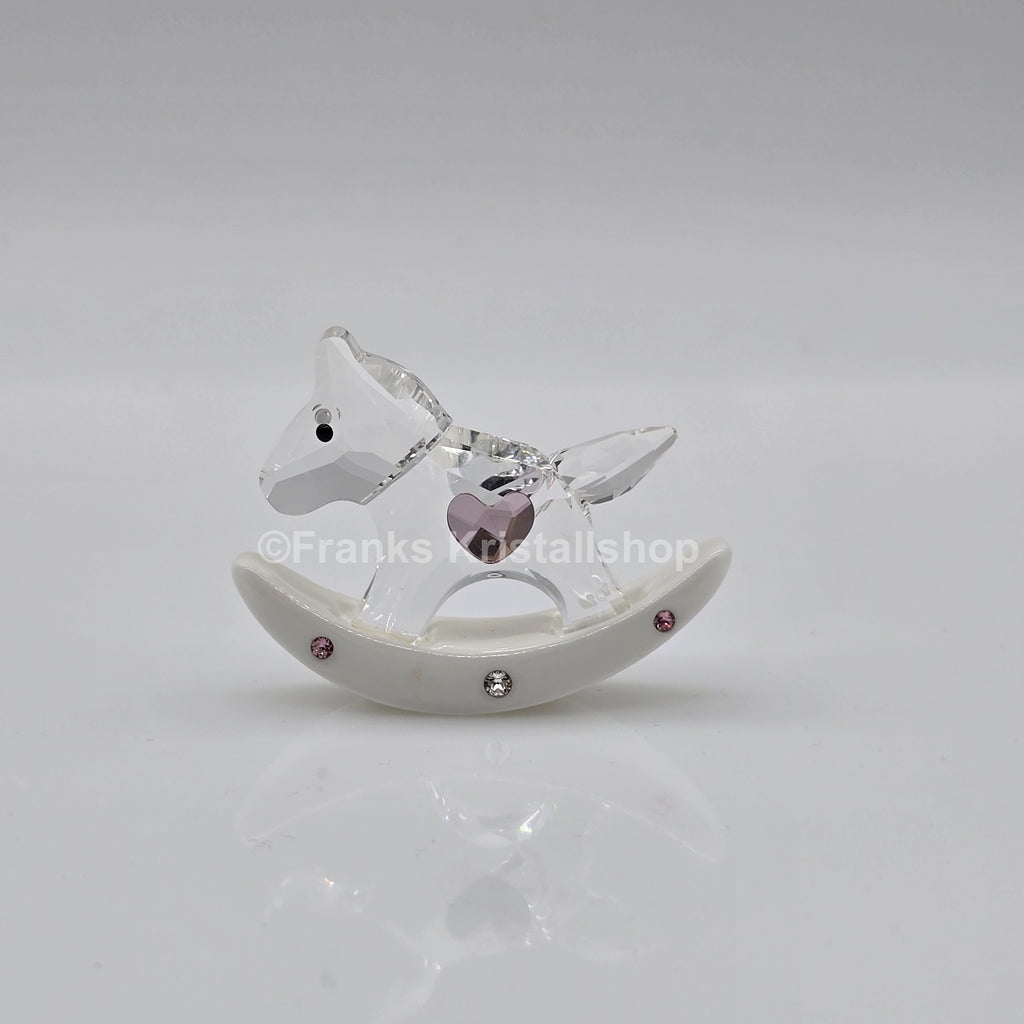 SWAROVSKI Memories Schaukelpferd Ein Mädchen Rosa 5136924