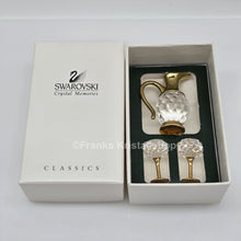 Lade das Bild in den Galerie-Viewer, SWAROVSKI Memories Wein Set Karaffe und 2 Weingläser 174010
