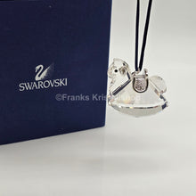 Lade das Bild in den Galerie-Viewer, SWAROVSKI Memories Schaukelpferd Ornament 718988
