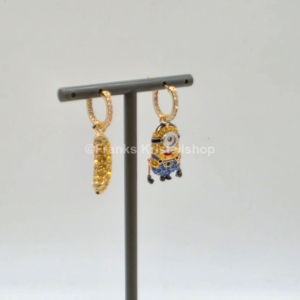 SWAROVSKI Minions Stuart and Banana Drop-Ohrhänger, Gold 5743382