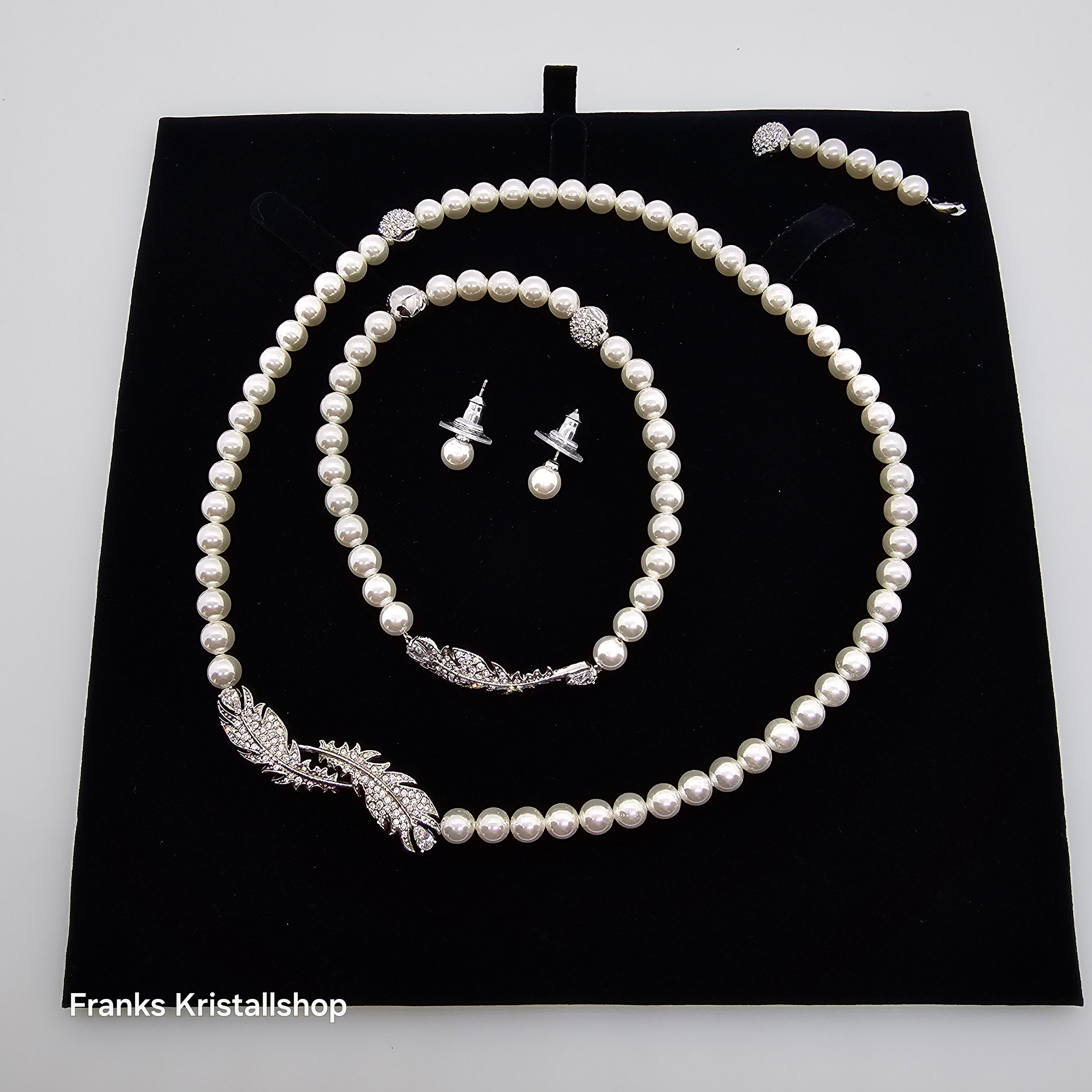 SWAROVSKI Nice Feder Schmuckset Perlen Ohrstecker Collier Armband Weiß Rhodiniert oU