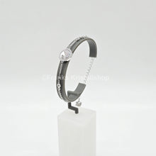 Lade das Bild in den Galerie-Viewer, SWAROVSKI Pearly Swan Armband Schwan Anhänger Weiß, Rhodiniert 5271884 oU
