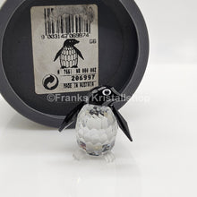 Lade das Bild in den Galerie-Viewer, SWAROVSKI Madame Pinguin 206997
