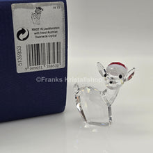 Lade das Bild in den Galerie-Viewer, SWAROVSKI Rentier mit Weihnachtsmütze 5135853

