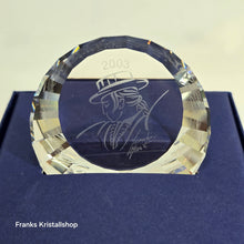 Lade das Bild in den Galerie-Viewer, SWAROVSKI SCS Briefbeschwerer Jahresfigur 2003 Antonio 626588
