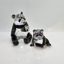 Lade das Bild in den Galerie-Viewer, SWAROVSKI SCS Jahresfigur 2008 Pandas 900918
