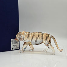 Lade das Bild in den Galerie-Viewer, SWAROVSKI SCS Jahresfigur 2010 Der Tiger 1003148
