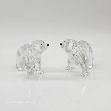 Lade das Bild in den Galerie-Viewer, SWAROVSKI SCS Jahresfigur 2011 Junge Eisbären klar zur Jahresfigur Siku 1079156
