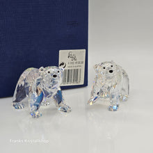 Lade das Bild in den Galerie-Viewer, SWAROVSKI SCS Jahresfigur 2011 Junge Eisbären klar zur Jahresfigur Siku 1079156
