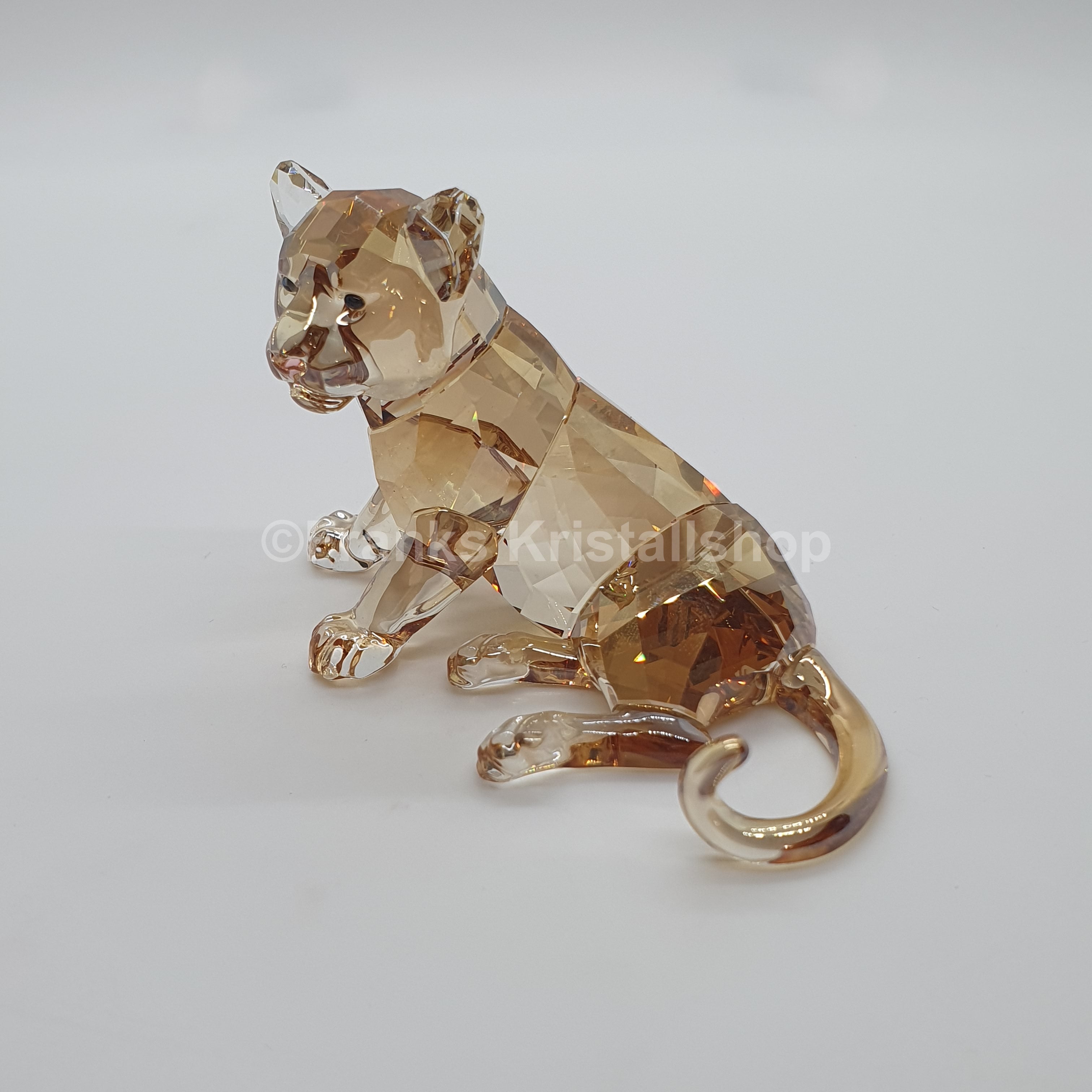 SWAROVSKI SCS Jahresfigur Junger Tiger sitzend 1016678