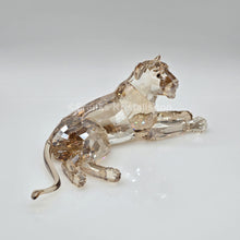 Lade das Bild in den Galerie-Viewer, SWAROVSKI SCS Löwenmutter 5135895 oU
