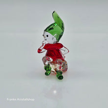 Lade das Bild in den Galerie-Viewer, SWAROVSKI Santas Elf sitzend 5402746
