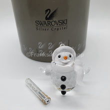 Lade das Bild in den Galerie-Viewer, SWAROVSKI Schneemann mit Schneekristallen 250229
