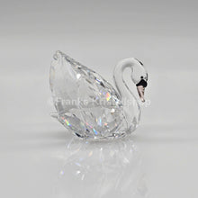 Lade das Bild in den Galerie-Viewer, SWAROVSKI Schwan mittel Gefiederte Schönheiten 5004724
