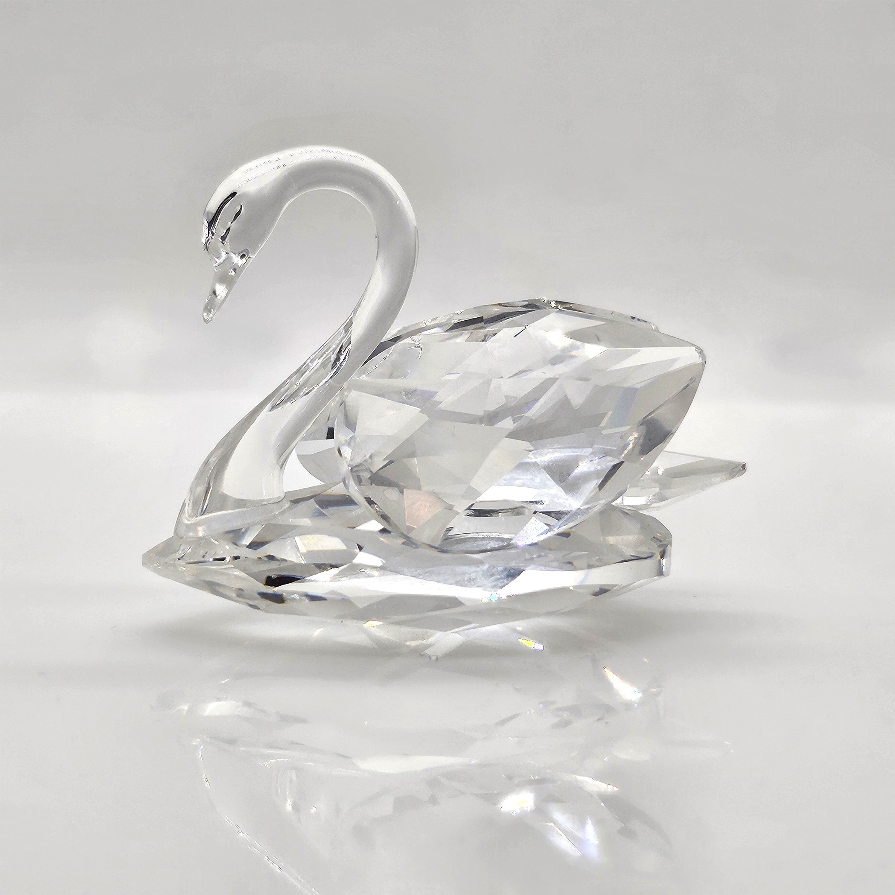SWAROVSKI Schwan Mittel 010006