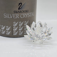 Lade das Bild in den Galerie-Viewer, SWAROVSKI Seerose Kerzenhalter Klein 011867
