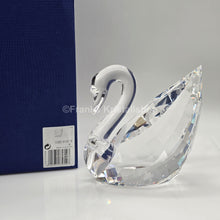 Lade das Bild in den Galerie-Viewer, SWAROVSKI Soulmates Schwan Medium 1075309

