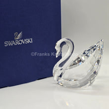 Lade das Bild in den Galerie-Viewer, SWAROVSKI Soulmates Schwan Medium 1075309
