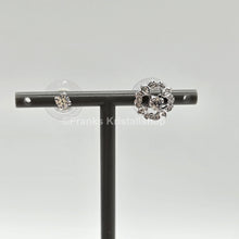 Lade das Bild in den Galerie-Viewer, SWAROVSKI Sparkling Dance Flower Ohrstecker Weiß, Rhodiniert 5411140

