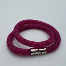 Lade das Bild in den Galerie-Viewer, SWAROVSKI Stardust Armband Double Größe M Fuchsia
