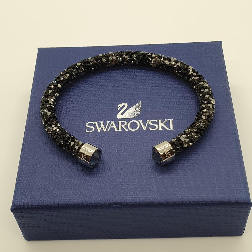 SWAROVSKI Crystaldust Armreif Größe M Schwarz Dunkelgrau 5250065 oU