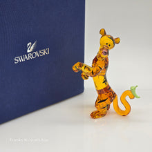 Lade das Bild in den Galerie-Viewer, SWAROVSKI Disney Tiger Tigger 1142841
