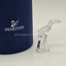 Lade das Bild in den Galerie-Viewer, SWAROVSKI Tukan auf Fingerhut 012006 oE
