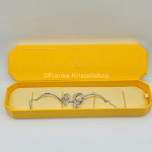 Lade das Bild in den Galerie-Viewer, SWAROVSKI Volta Armband mit Schleife Größe M Weiß, Rhodiniert 5647563
