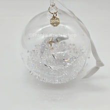 Lade das Bild in den Galerie-Viewer, SWAROVSKI Weihnachtskugel 2025 groß Mond 5701865
