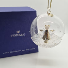 Lade das Bild in den Galerie-Viewer, SWAROVSKI Weihnachtskugel 2022 groß Engel 5625988
