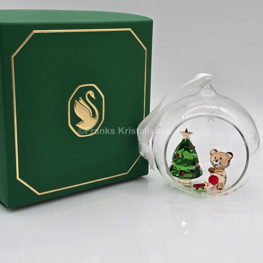 SWAROVSKI Weihnachtskugel Weihnachtsszene Teddybär 5533942