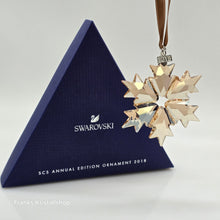 Lade das Bild in den Galerie-Viewer, SWAROVSKI Weihnachtsstern 2018 groß Gold SCS 5357982
