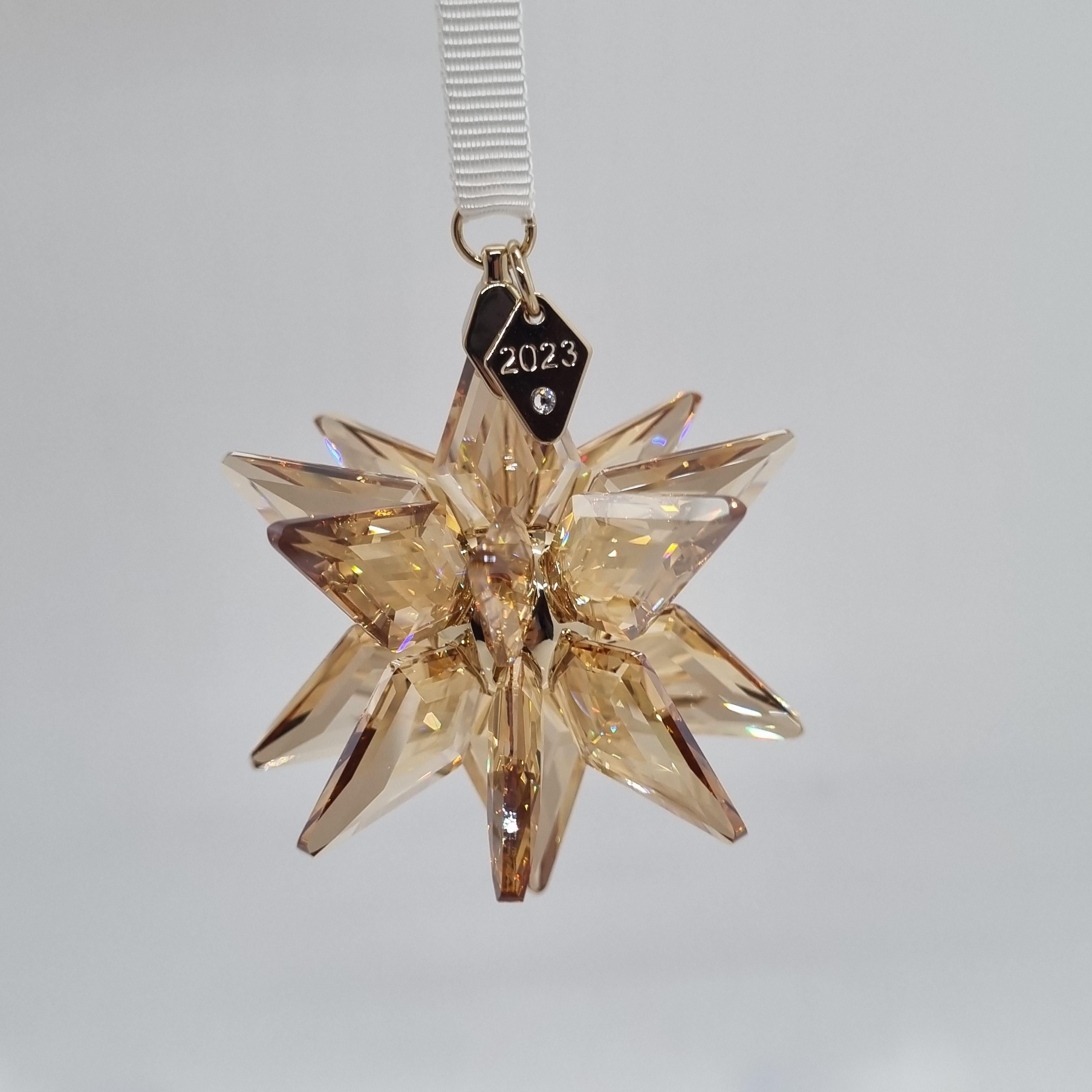 SWAROVSKI Weihnachtsstern 2023 3D Gold Festive 5653577