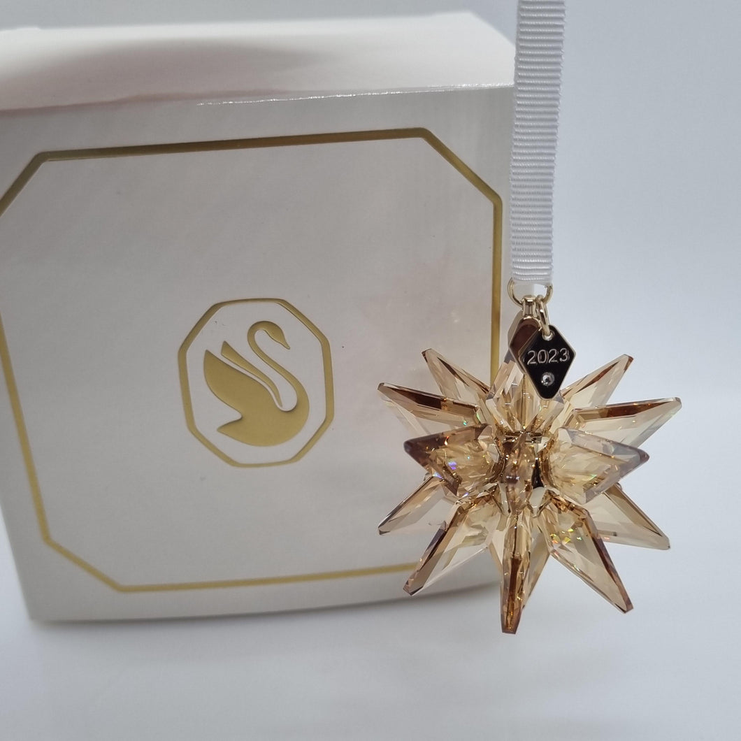 SWAROVSKI Weihnachtsstern 2023 3D Gold Festive 5653577