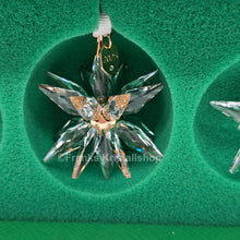 Lade das Bild in den Galerie-Viewer, SWAROVSKI Weihnachtsstern 2025 3D 3er Set Klar 5701628
