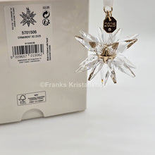 Lade das Bild in den Galerie-Viewer, SWAROVSKI Weihnachtsstern 2025 3D Klar Annual Edition 5701506

