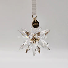 Lade das Bild in den Galerie-Viewer, SWAROVSKI Weihnachtsstern 2025 3D Klar Annual Edition 5701506
