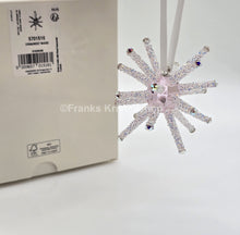 Lade das Bild in den Galerie-Viewer, SWAROVSKI Wicked Zauberstab Ornament 5701516
