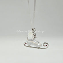 Lade das Bild in den Galerie-Viewer, SWAROVSKI Winterschlittschuh Ornament Moonlight Crystal 1096033
