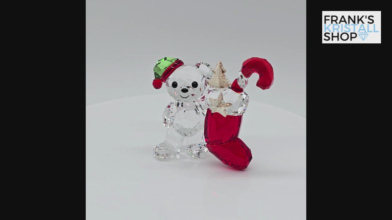 SWAROVSKI Kris Bär mit Weihnachtsstrumpf 5717258