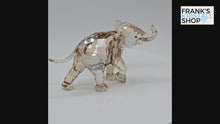 Laden und Abspielen von Videos im Galerie-Viewer, SWAROVSKI SCS Jahresfigur 2013 Elefantenbaby Cinta 1142862 oU
