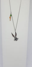 Lade das Bild in den Galerie-Viewer, SWAROVSKI LOONEY TUNES Bugs Bunny Halskette 5487626 o.U.
