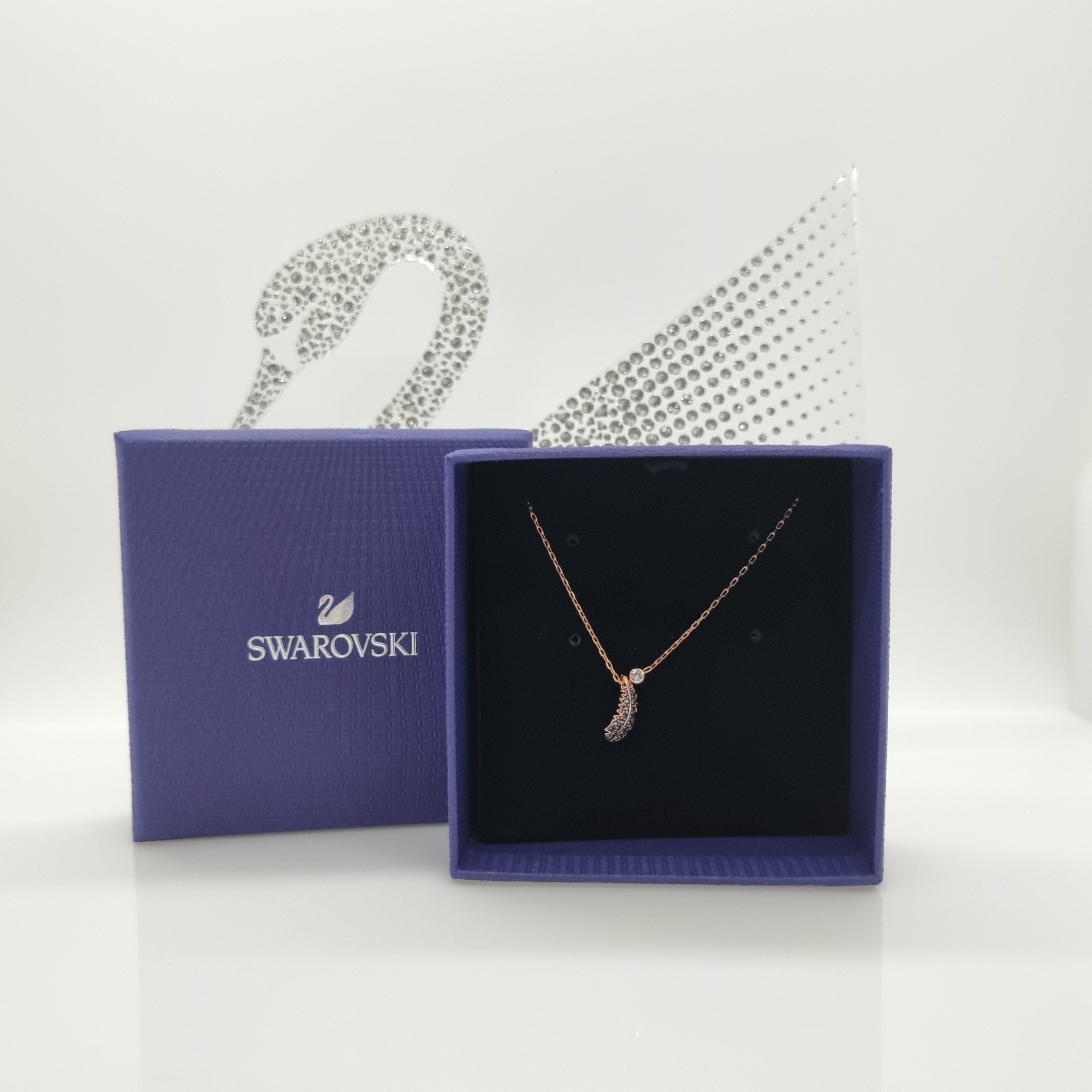 SWAROVSKI Feder Naughty Halskette Schwarz, Roségold-Legierungsschicht 5495292